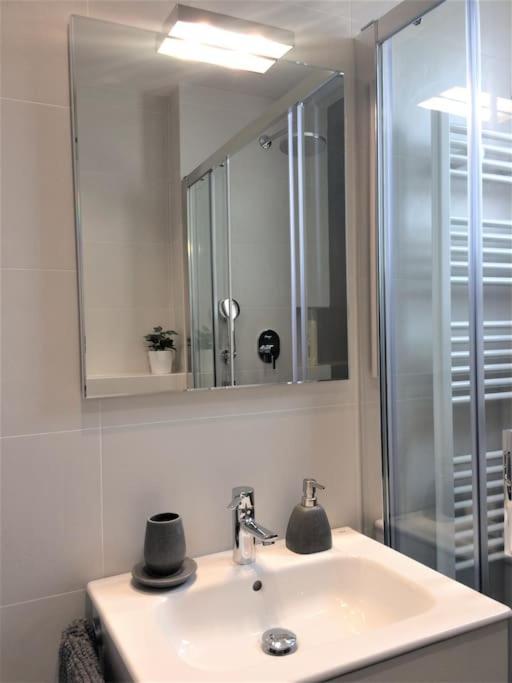Lovely & Bright Vila Olimpica Beach Apartment Barcelona Zewnętrze zdjęcie